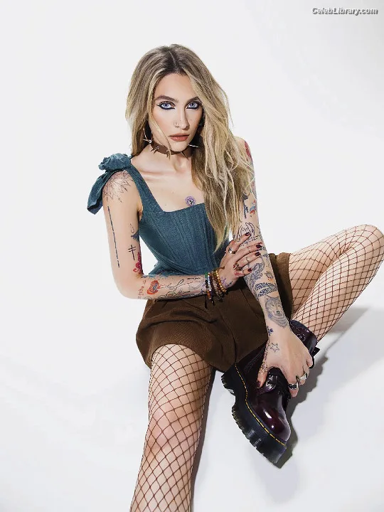 Paris Jackson photo 23 of 845