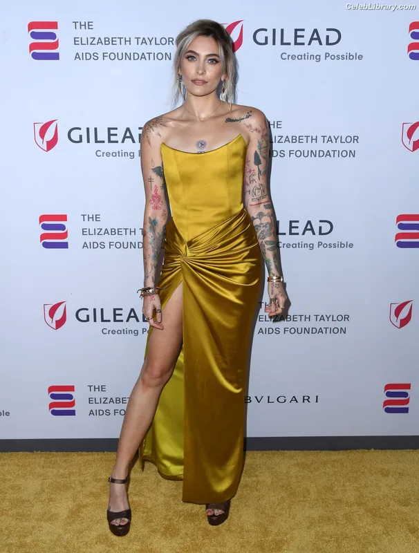 Paris Jackson photo 2 of 845