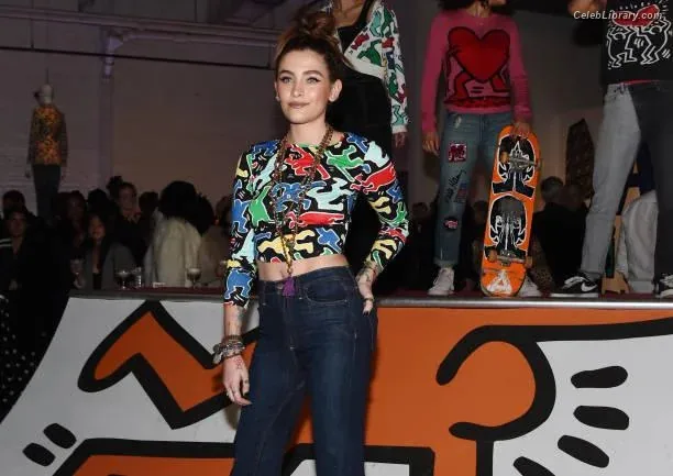 Paris Jackson photo 24 of 845