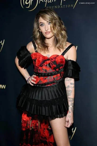 Paris Jackson photo 3 of 845