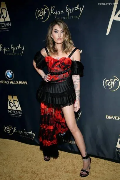 Paris Jackson photo 4 of 845