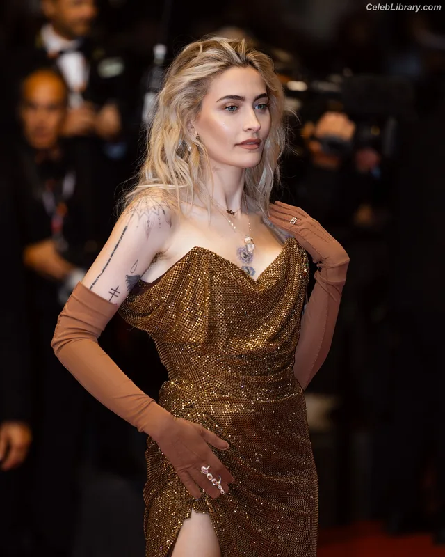 Paris Jackson photo 8 of 845