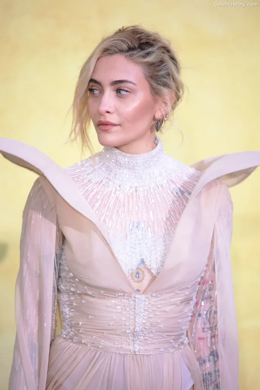Paris Jackson photo 14 of 845