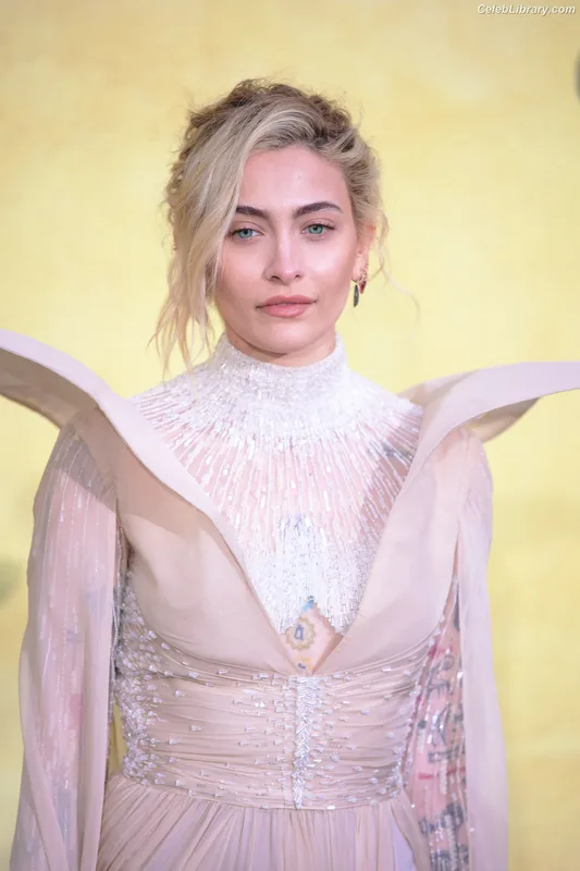 Paris Jackson photo 15 of 845