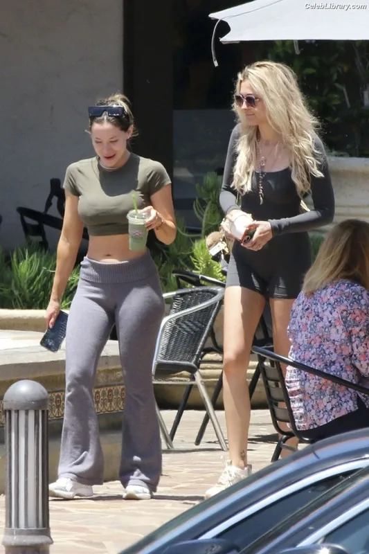 Paris Jackson photo 21 of 845