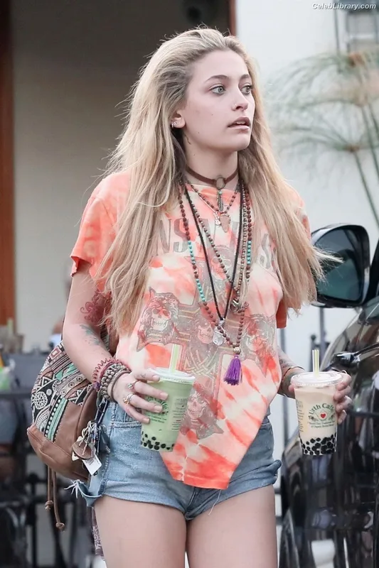 Paris Jackson photo 16 of 845