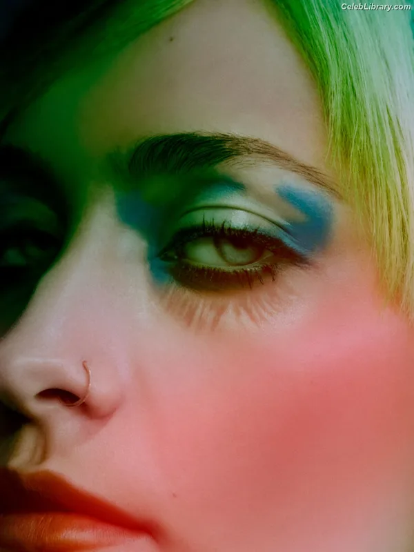 Paris Jackson photo 16 of 845