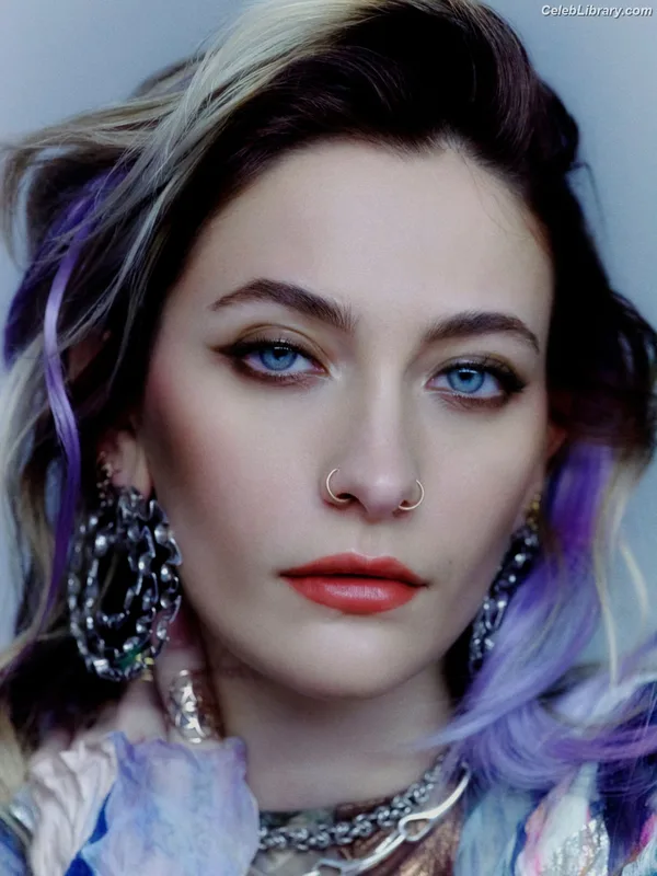 Paris Jackson photo 20 of 845