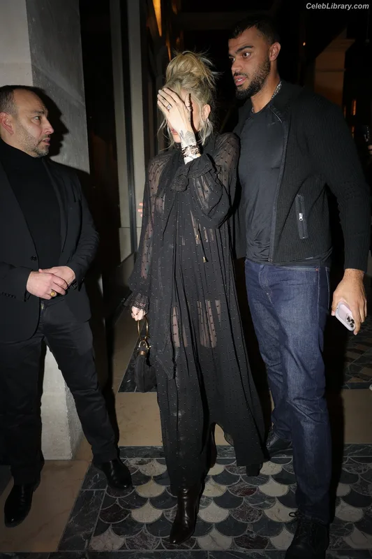 Paris Jackson photo 7 of 845