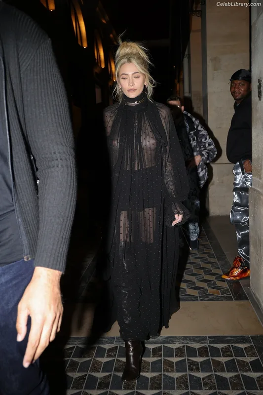 Paris Jackson photo 13 of 845