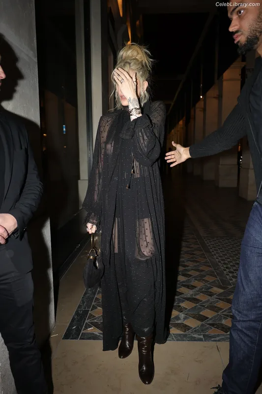 Paris Jackson photo 18 of 845