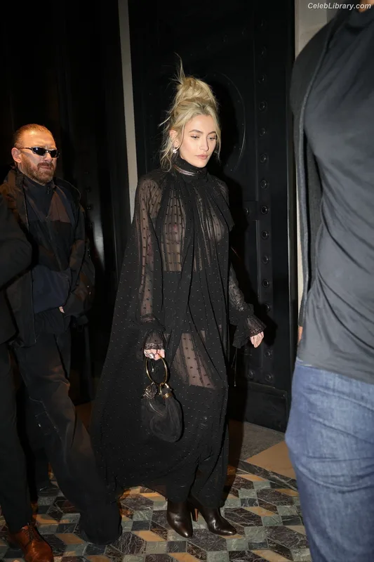 Paris Jackson photo 19 of 845