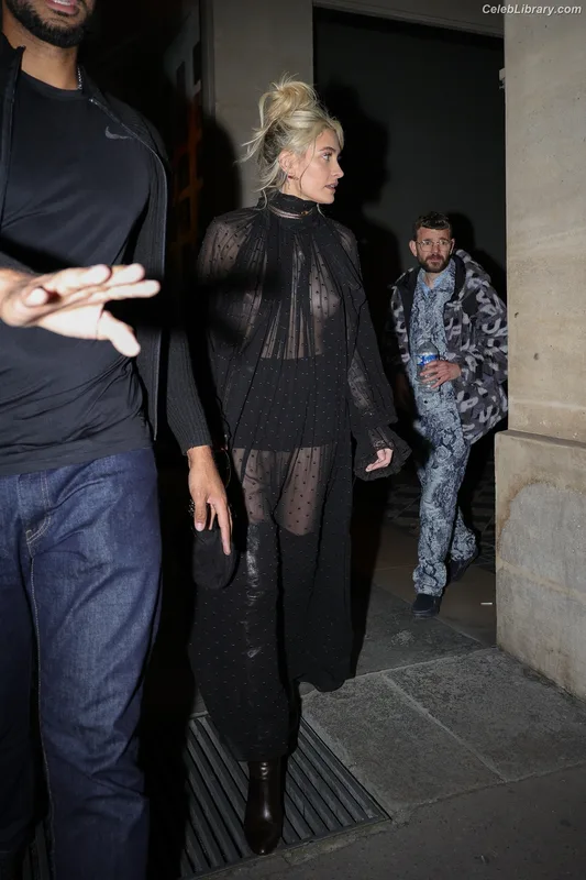 Paris Jackson photo 6 of 845