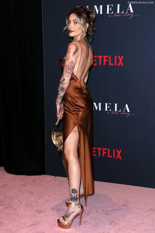 Paris Jackson photo 4 of 845