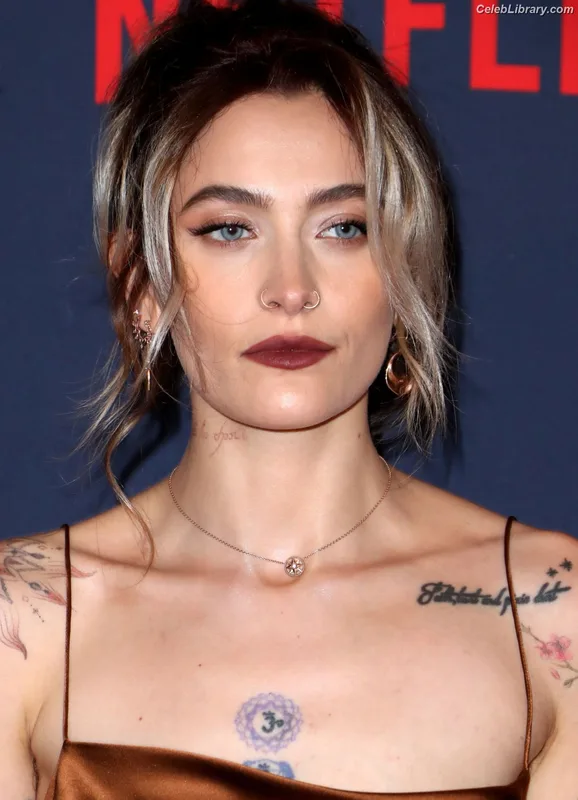 Paris Jackson photo 6 of 845