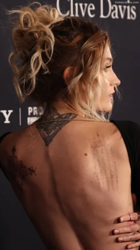 Paris Jackson photo 19 of 845