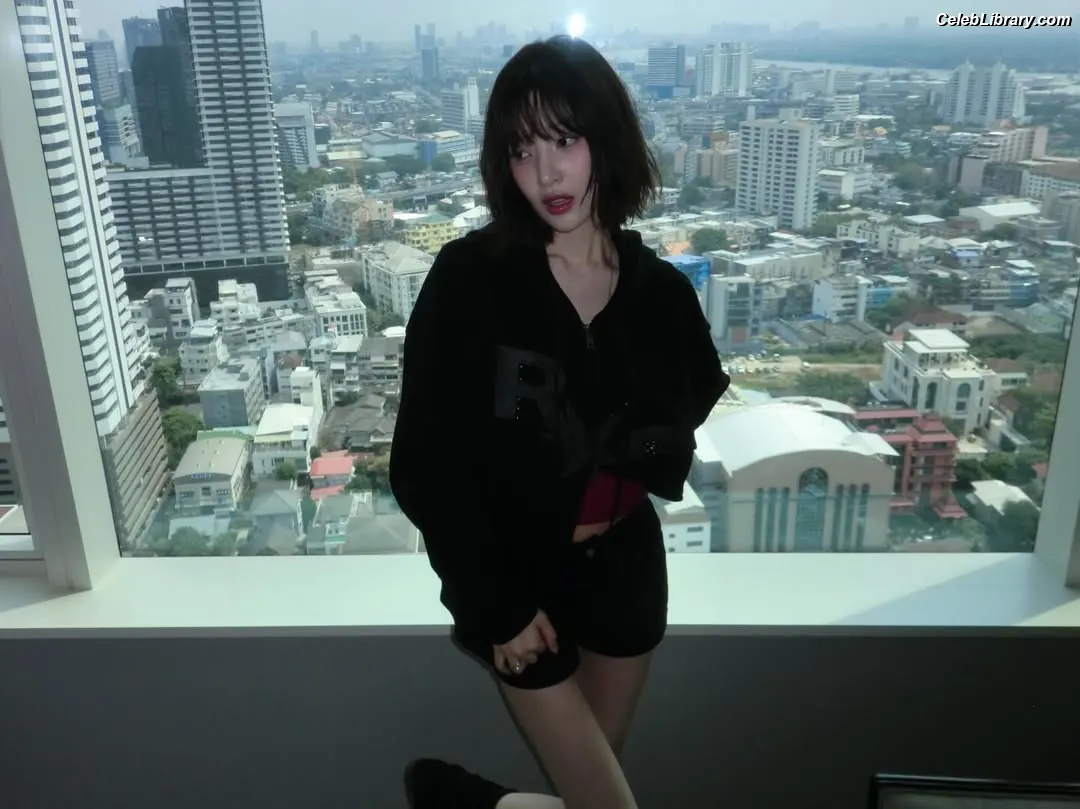 Park Soo-young (Joy - Red Velvet) photo 1 of 346