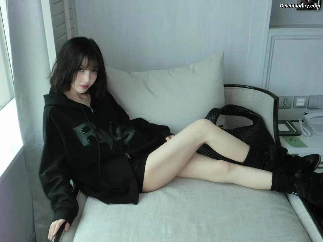 Park Soo-young (Joy - Red Velvet) photo 6 of 346