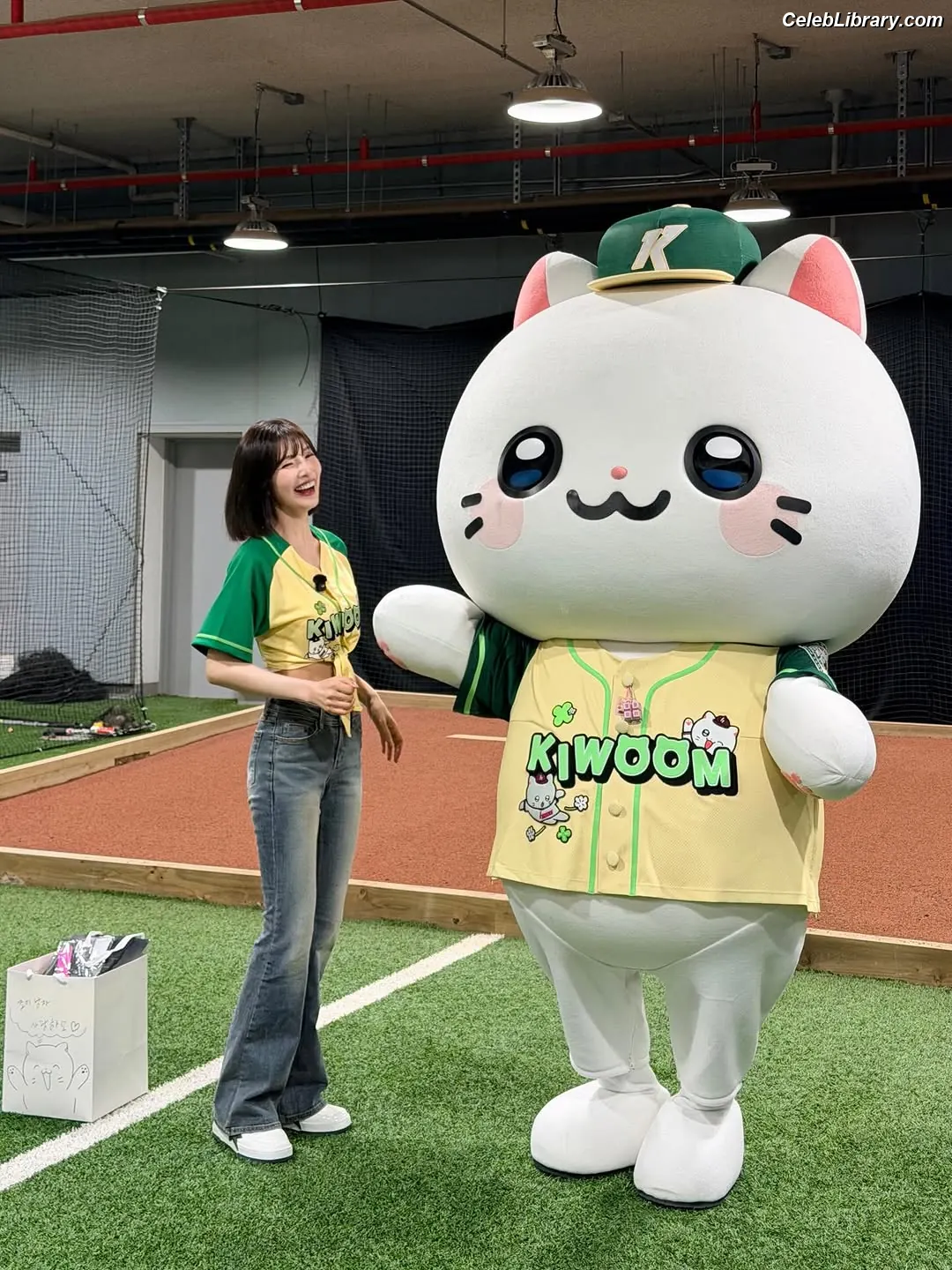 Park Soo-young (Joy - Red Velvet) photo 10 of 346