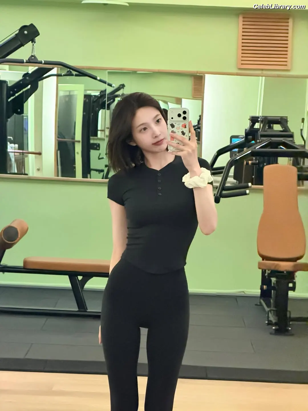 Park Soo-young (Joy - Red Velvet) photo 14 of 346