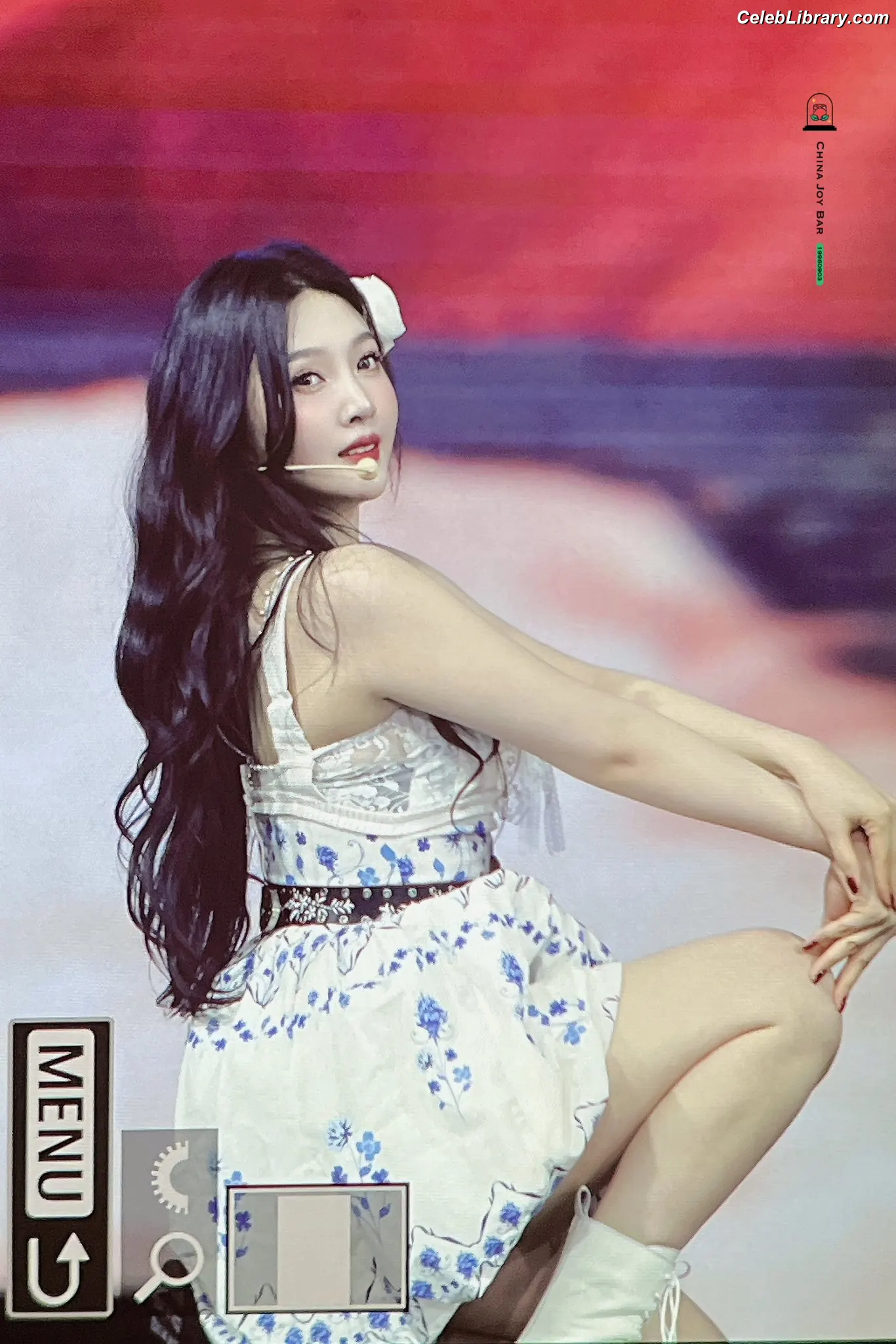 Park Soo-young (Joy - Red Velvet) photo 1 of 346