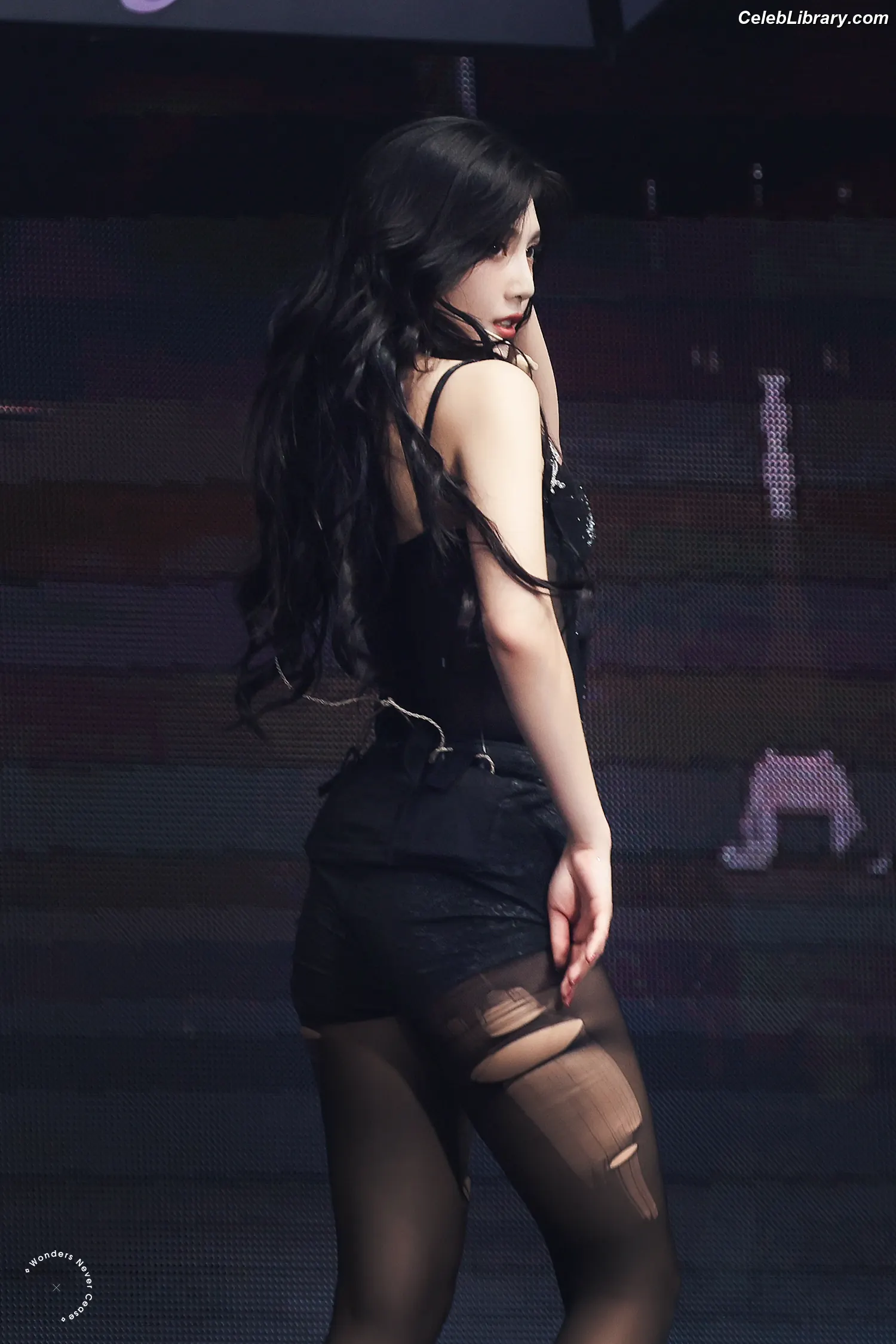 Park Soo-young (Joy - Red Velvet) photo 9 of 346