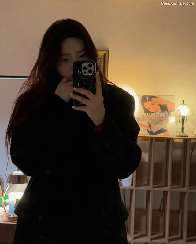 Park Soo-young (Joy - Red Velvet) photo 12 of 347