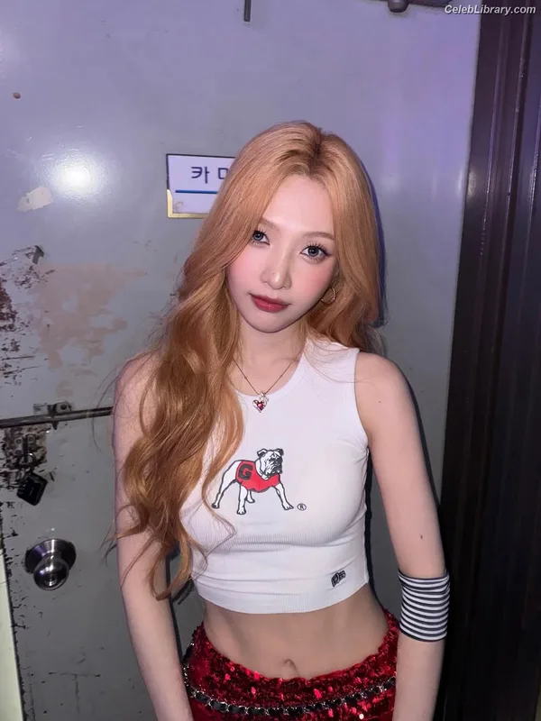 Park Soo-young (Joy - Red Velvet) photo 23 of 347