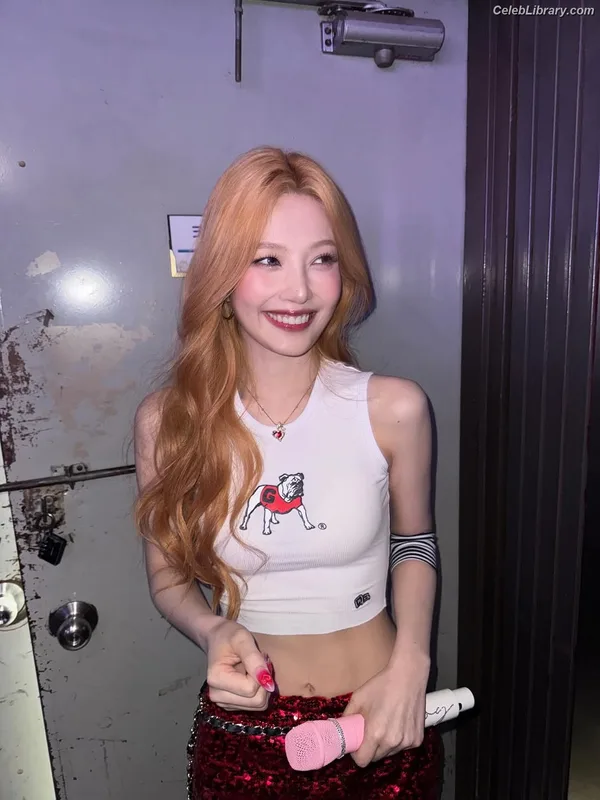 Park Soo-young (Joy - Red Velvet) photo 24 of 347
