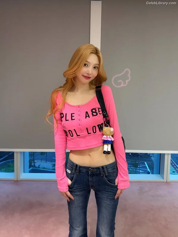 Park Soo-young (Joy - Red Velvet) photo 8 of 347