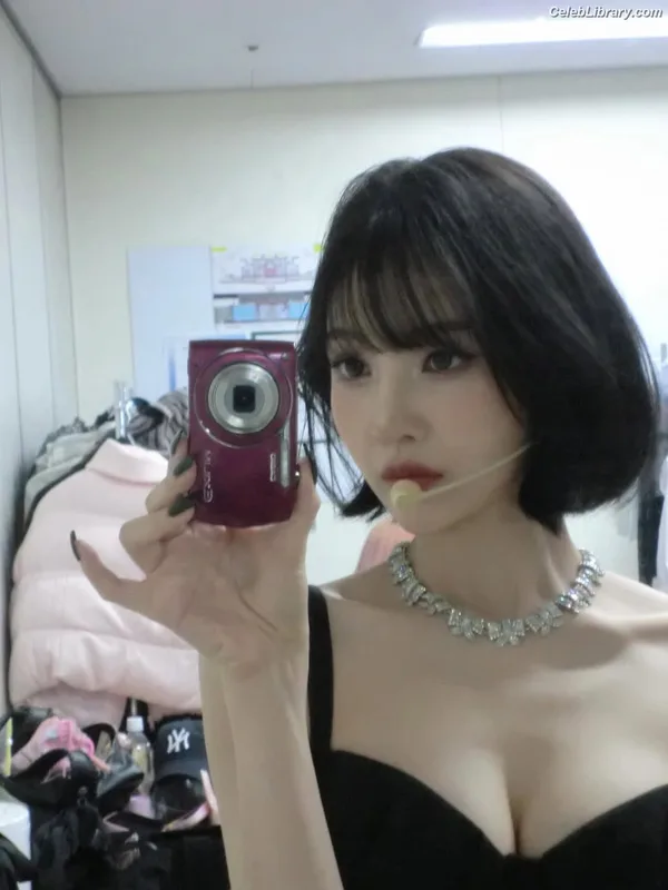 Park Soo-young (Joy - Red Velvet) photo 15 of 347