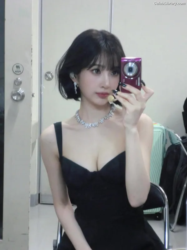 Park Soo-young (Joy - Red Velvet) photo 18 of 347