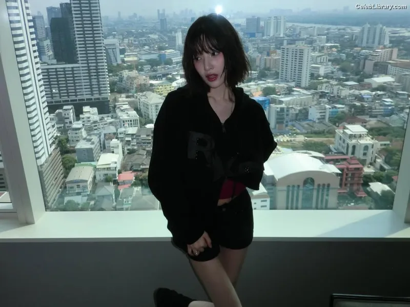 Park Soo-young (Joy - Red Velvet) photo 1 of 347