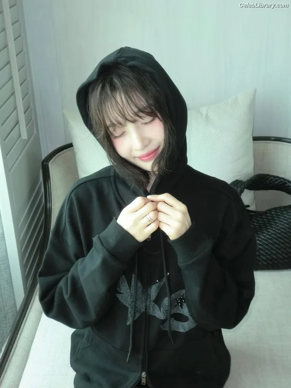 Park Soo-young (Joy - Red Velvet) photo 14 of 347
