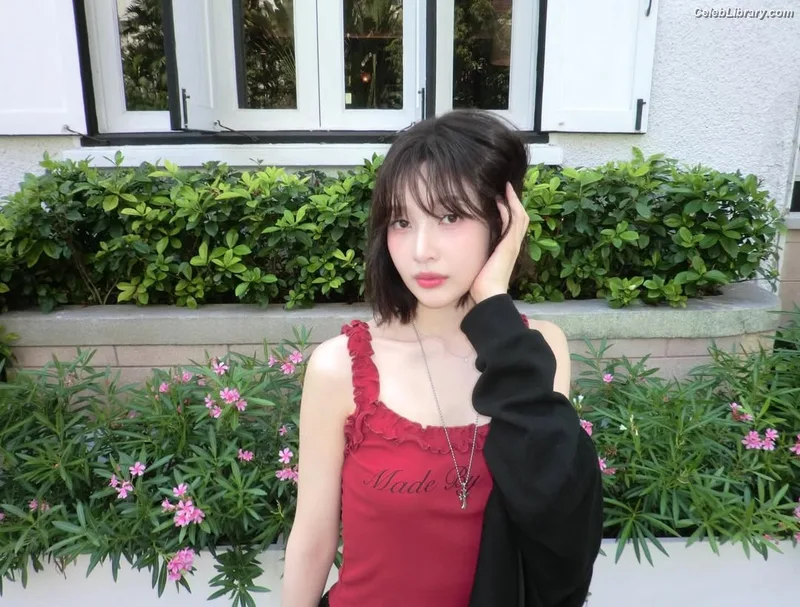 Park Soo-young (Joy - Red Velvet) photo 1 of 347