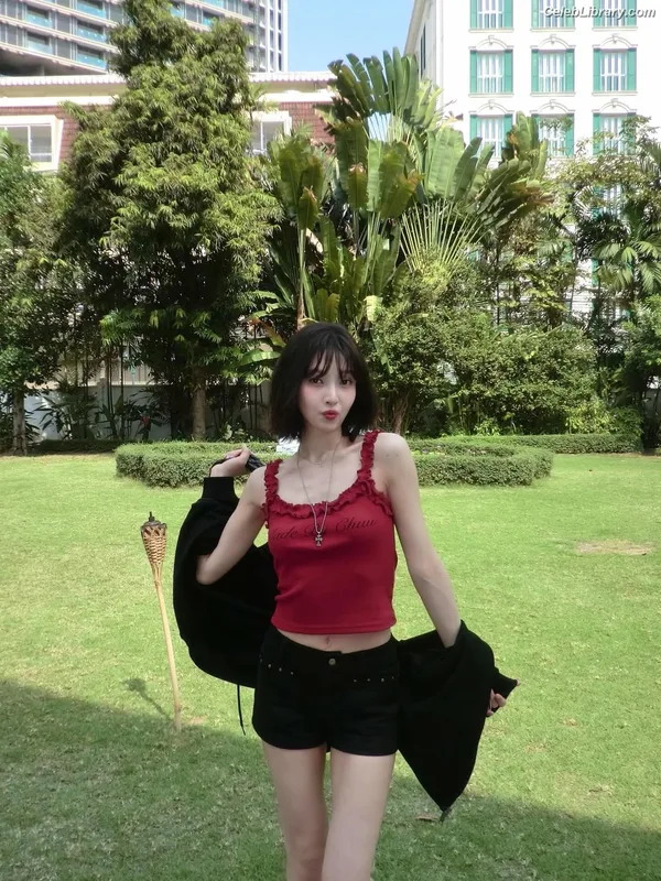 Park Soo-young (Joy - Red Velvet) photo 12 of 347