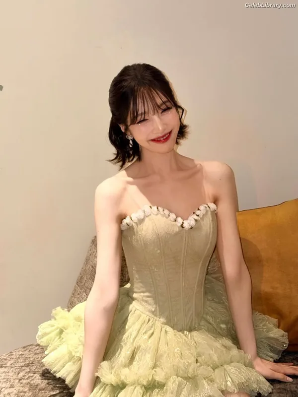 Park Soo-young (Joy - Red Velvet) photo 13 of 347