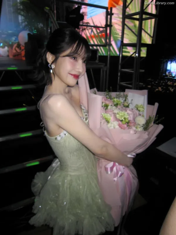 Park Soo-young (Joy - Red Velvet) photo 18 of 347