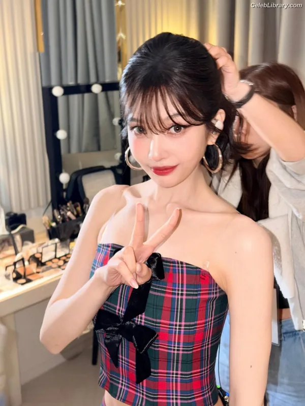Park Soo-young (Joy - Red Velvet) photo 1 of 347