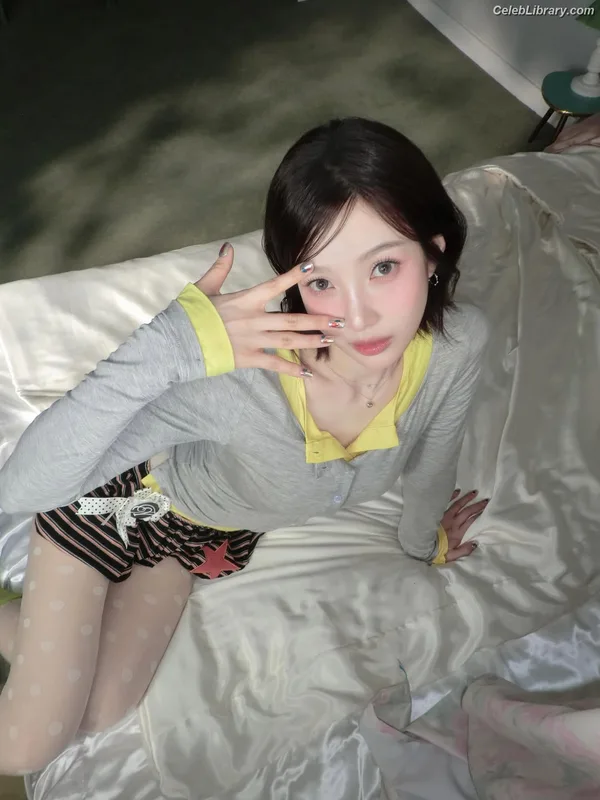 Park Soo-young (Joy - Red Velvet) photo 7 of 347