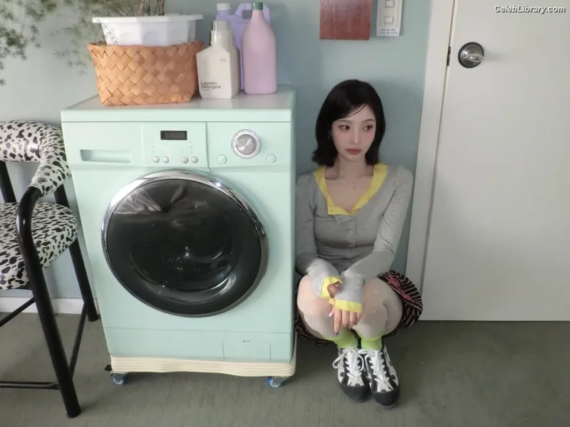 Park Soo-young (Joy - Red Velvet) photo 21 of 347