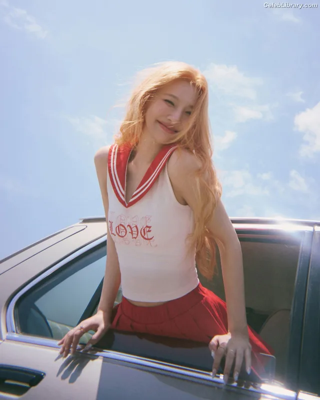 Park Soo-young (Joy - Red Velvet) photo 24 of 347