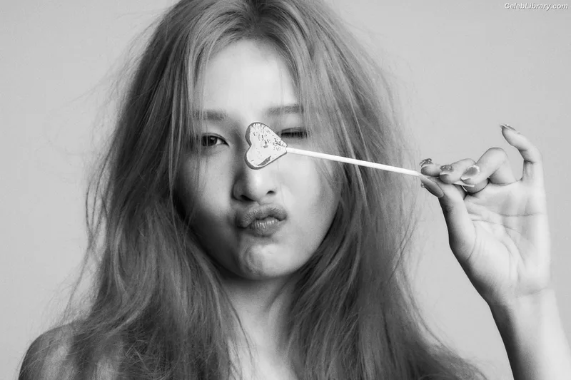 Park Soo-young (Joy - Red Velvet) photo 6 of 347