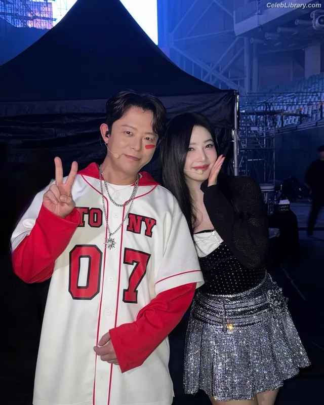 Park Soo-young (Joy - Red Velvet) photo 13 of 347