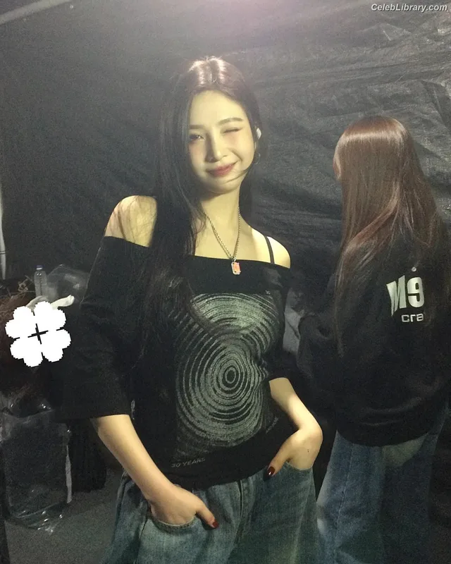 Park Soo-young (Joy - Red Velvet) photo 19 of 347