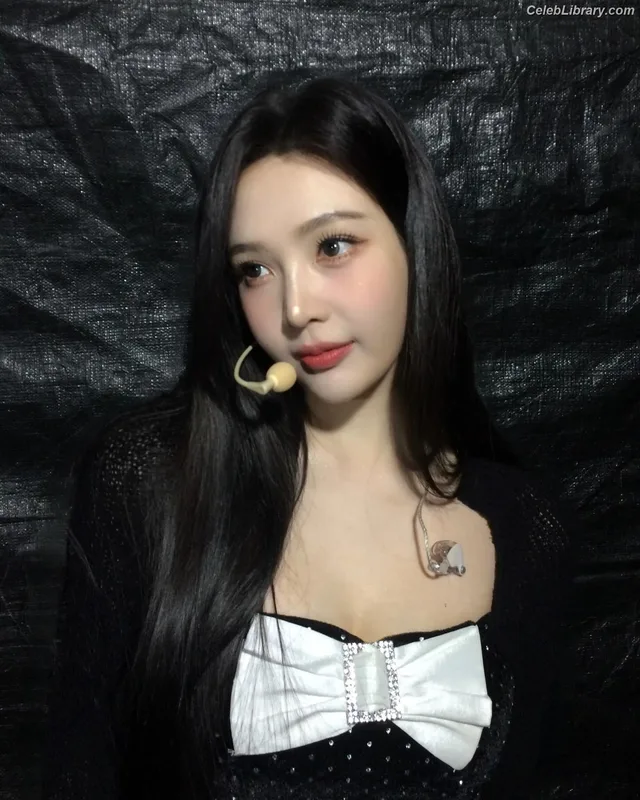 Park Soo-young (Joy - Red Velvet) photo 23 of 347