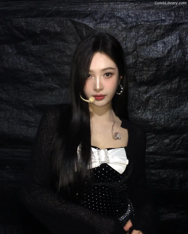 Park Soo-young (Joy - Red Velvet) photo 24 of 347