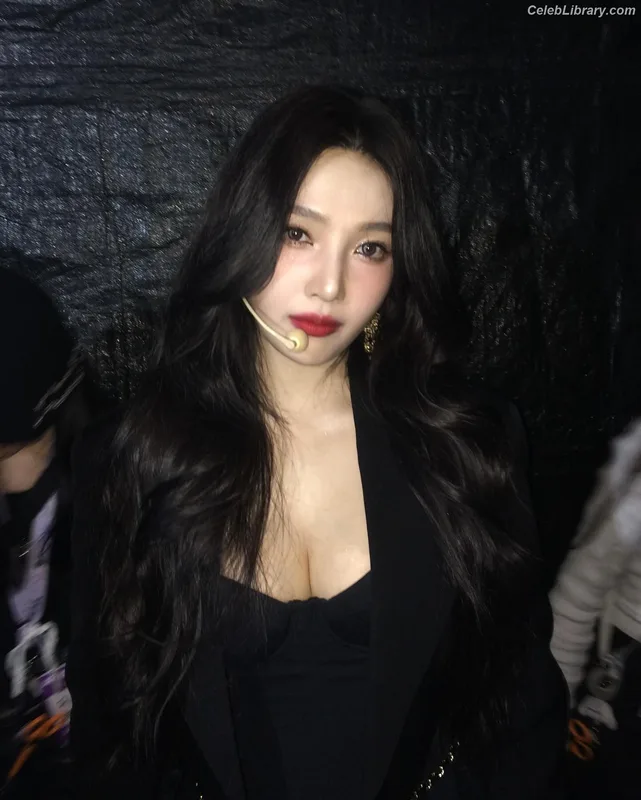 Park Soo-young (Joy - Red Velvet) photo 2 of 347
