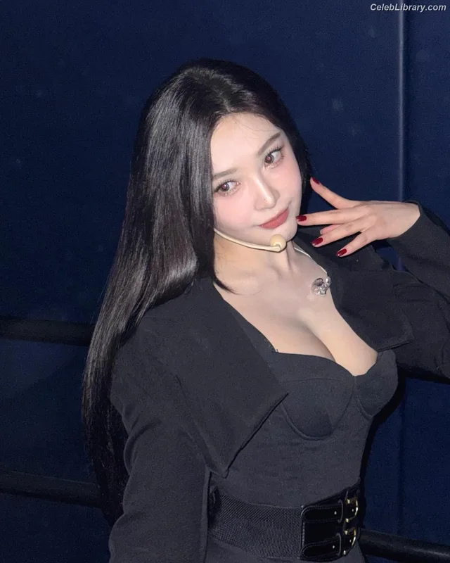 Park Soo-young (Joy - Red Velvet) photo 3 of 347