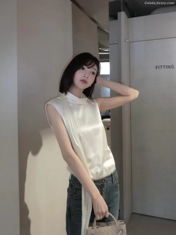Park Soo-young (Joy - Red Velvet) photo 15 of 347